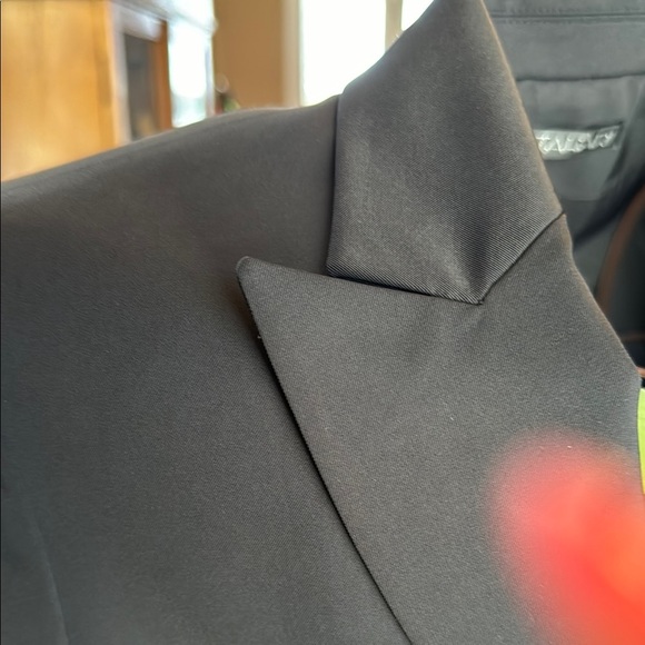 Tahari Black Blazers & Suit Jackets - Picture 4 of 8
